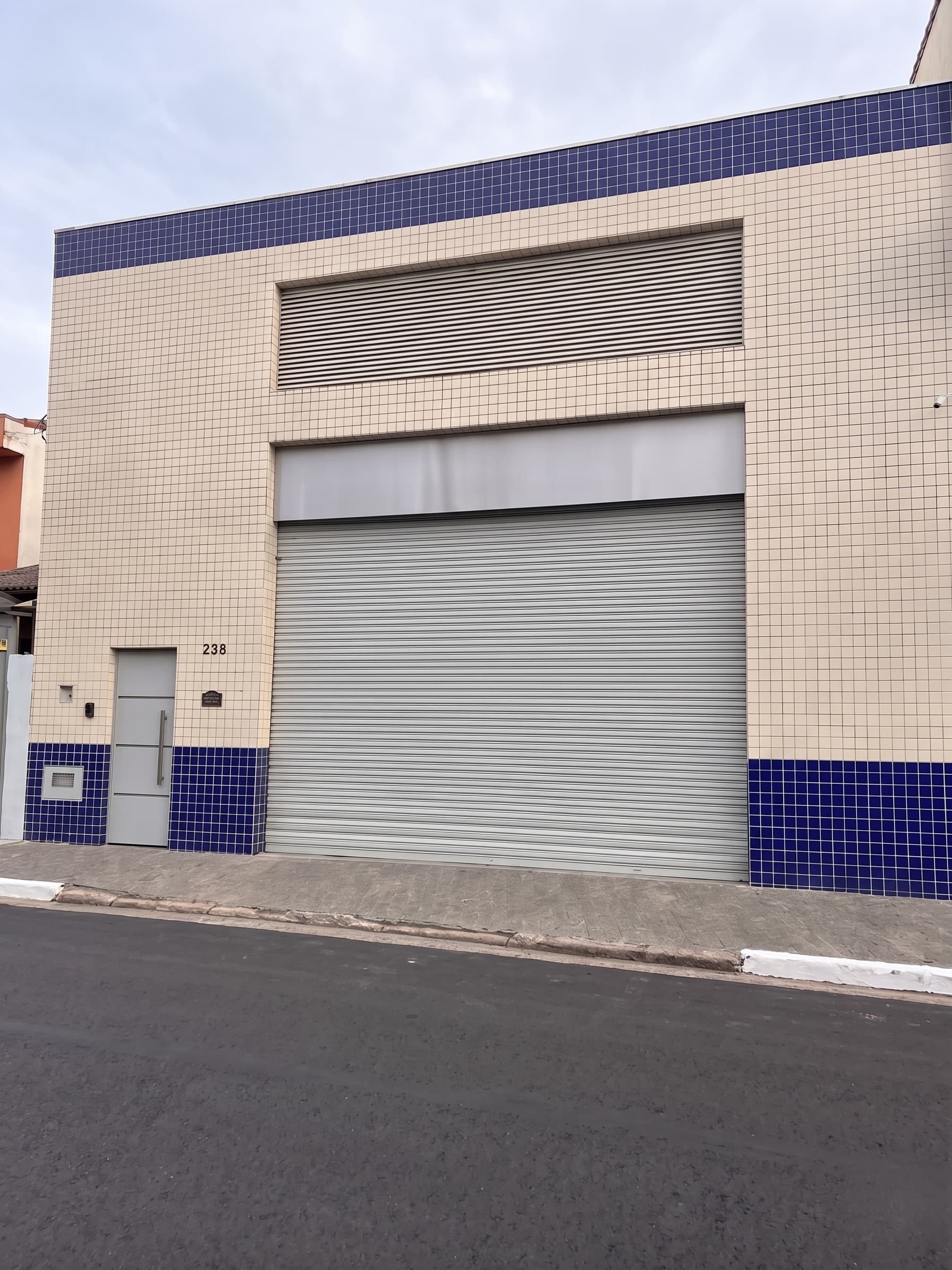 Fachada da Razemfix